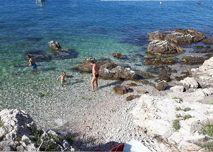 Adria Beach Guest House